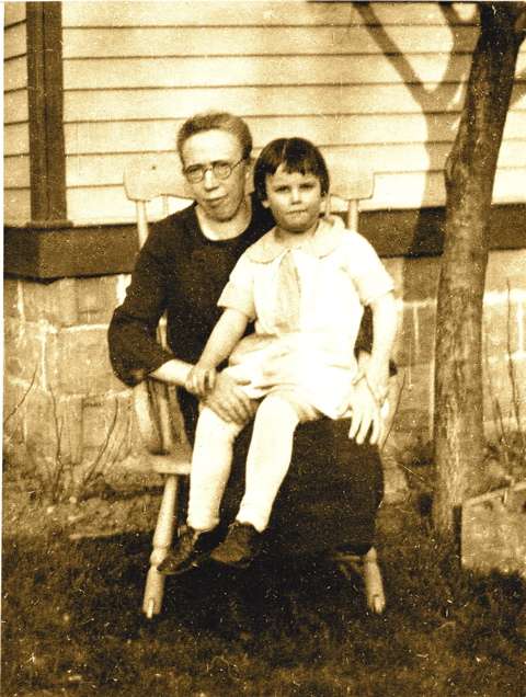 Mother & grandmother001_1_1