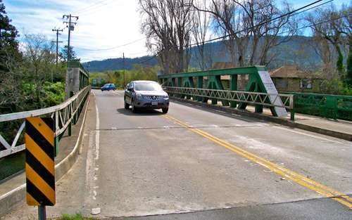 Papermill-bridge-with-car